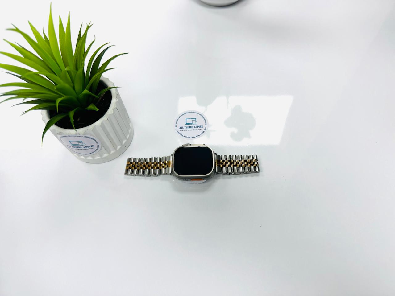 Apple Watch Ultra 1 49mm GPS+Cellular Titanium Pre-Owned | All 